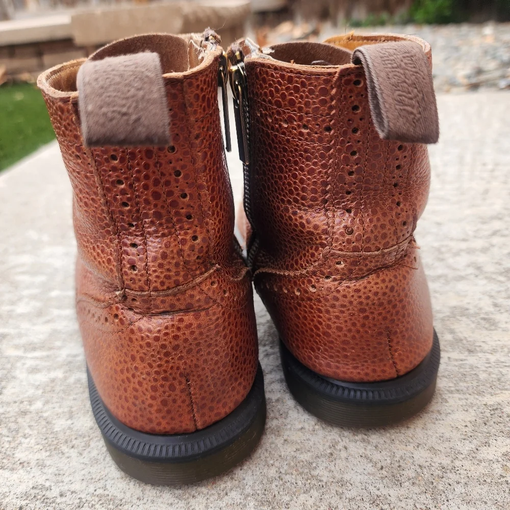 DR. MARTENS Delphine Brown Pebbled Leather Wingtip Oxford Lace Up Zip Up Boot, 8 - Picture 7 of 10